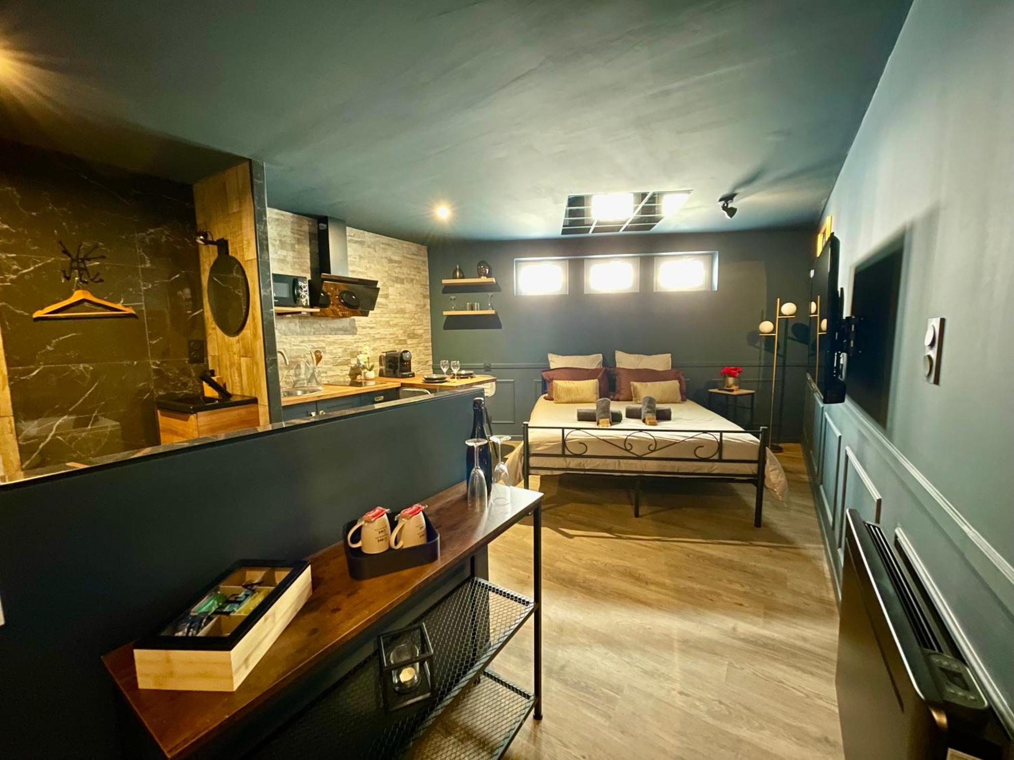 Sleep'in Cities Le Saphir Balneo Apartment *