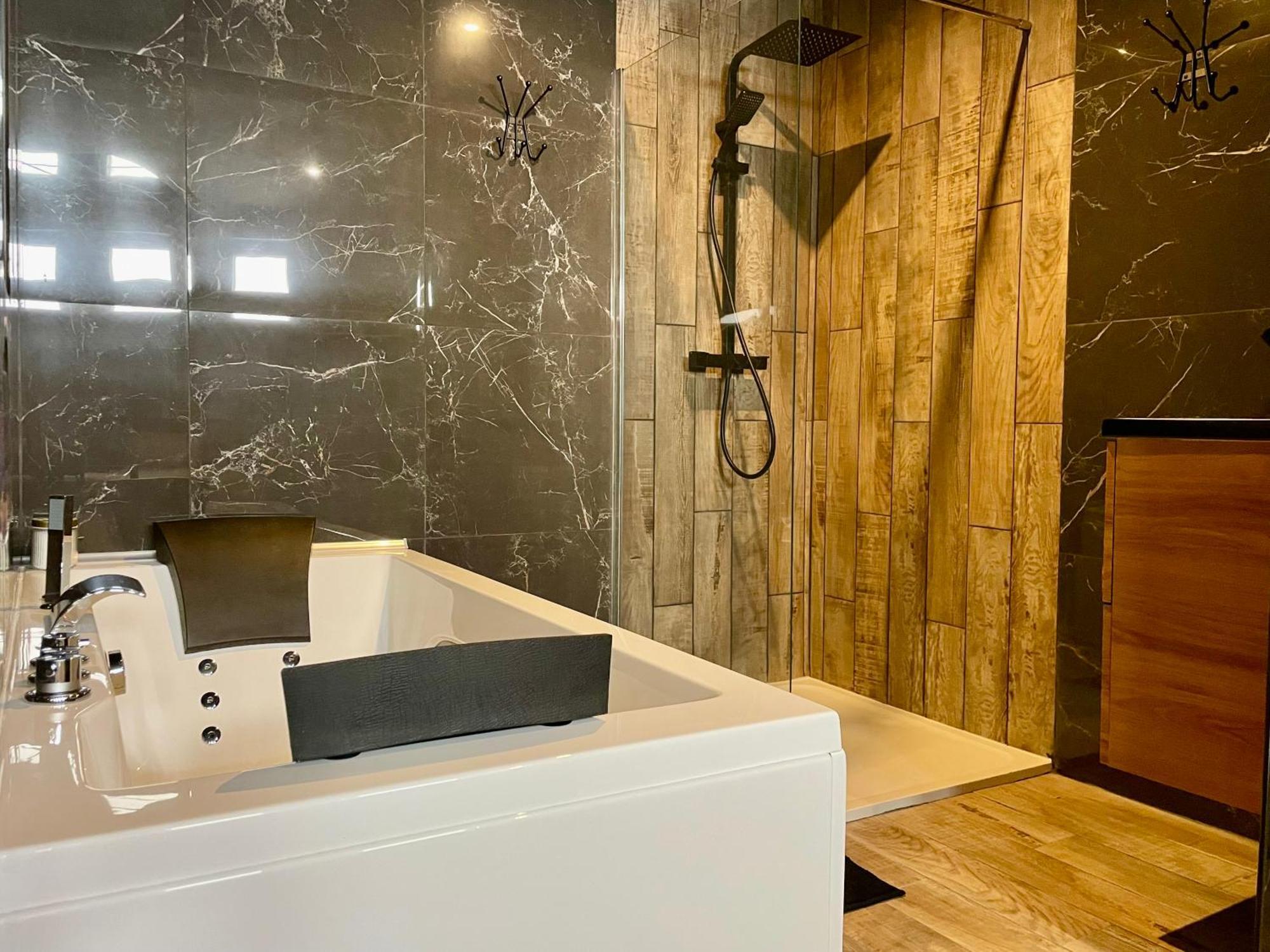Sleep'in Cities Le Saphir Balneo Apartment Albi