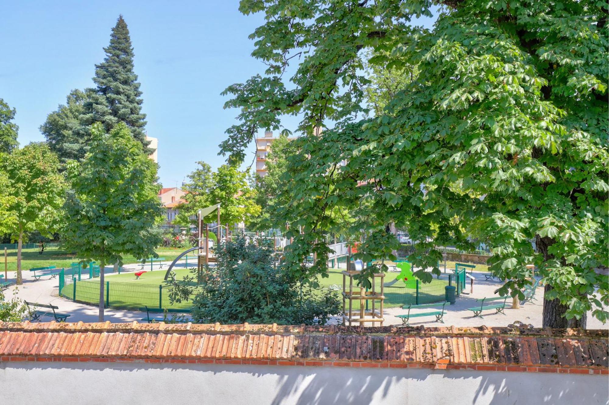 Apartment Sleep'in Cities Le Saphir Balneo *